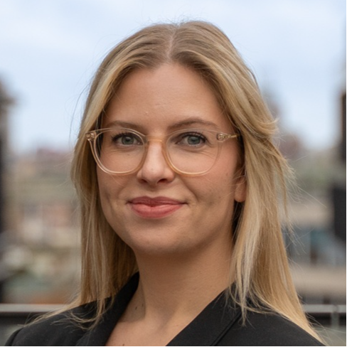 Julia Altsjö